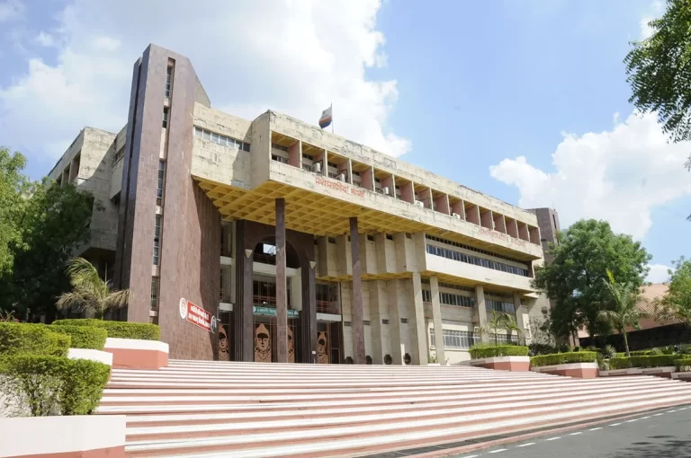 NMU Digital University