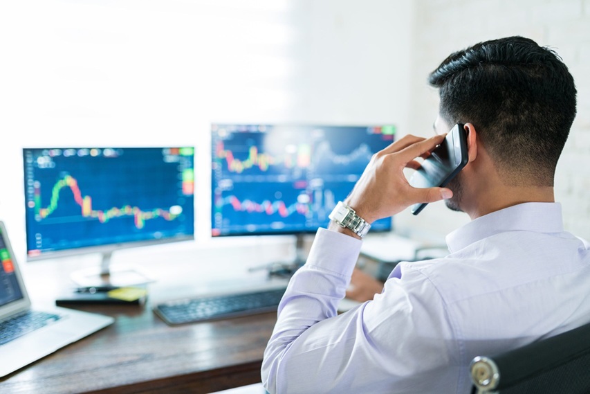 Why Choosing the Right Stock Broker in India Matters for Commodity Trading